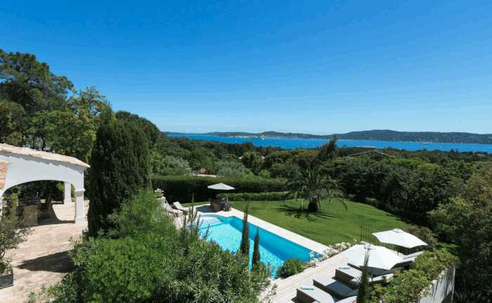 Luxury Villa For Sale in France