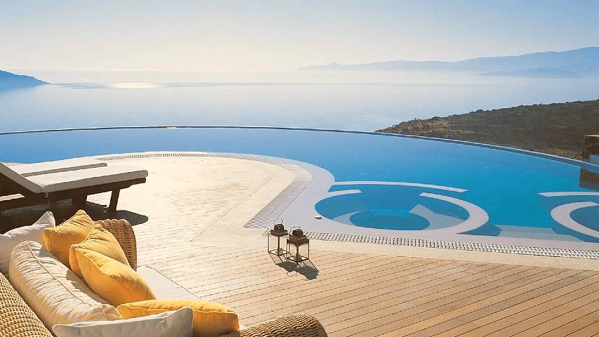 Luxury Villa For Sale in Greece