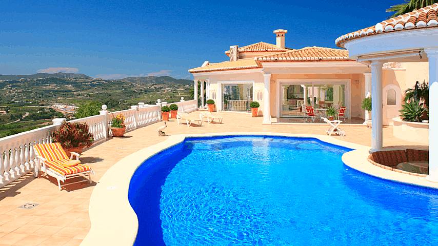 Luxury Villa For Sale in Italy