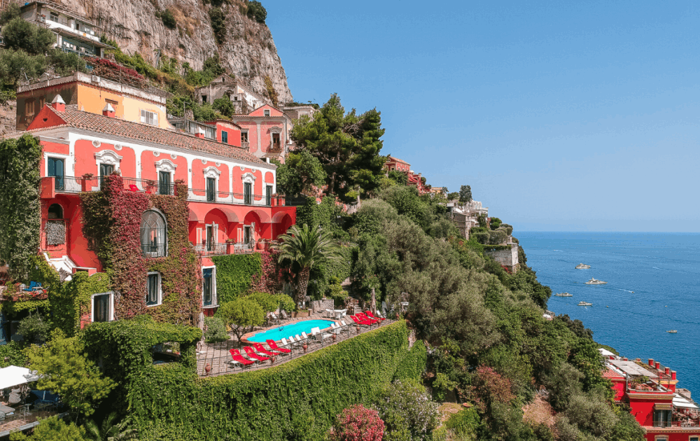 Luxury Villa For Sale in Italy