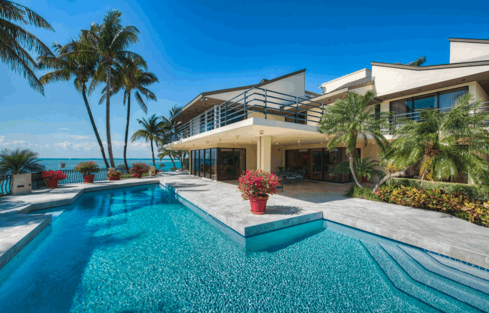 Luxury Villa For Sale in USA